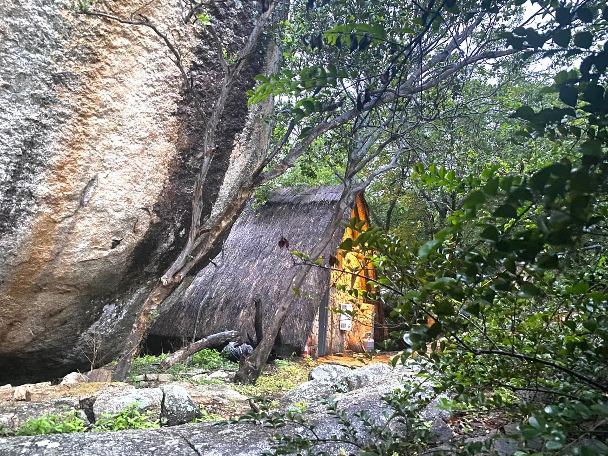 Matopos Big Cave Campヴィラ エクステリア 写真